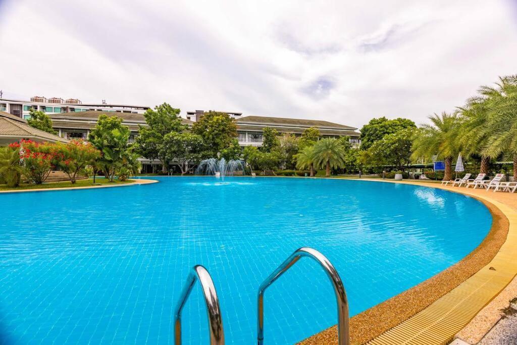 4 Bedroom Townhouse In Great Location! Hua Hin Luaran gambar