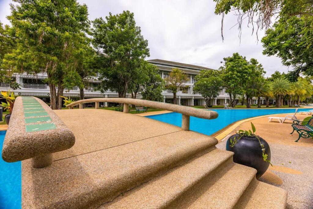 4 Bedroom Townhouse In Great Location! Hua Hin Luaran gambar