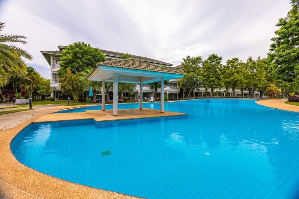 4 Bedroom Townhouse In Great Location! Hua Hin Luaran gambar